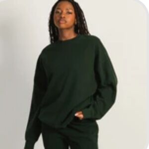 Harlow Michelle womens Deep Green Crewneck Sweater